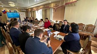 Без визуального мусора: в Республике Алтай формируют единые стандарты размещения рекламно-информационных материалов