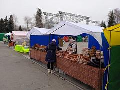 На главной площади Горно-Алтайска началась республиканская сельскохозяйственная ярмарка, завершающая этот сезон